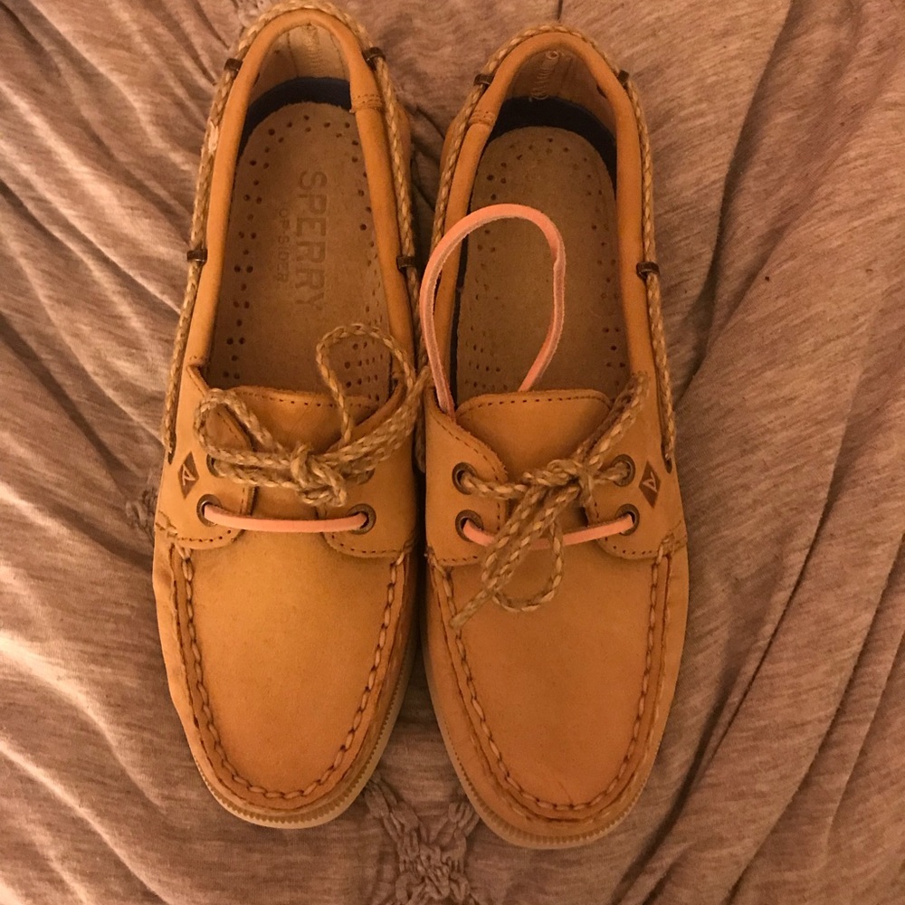 Women Sperry Boat shoes